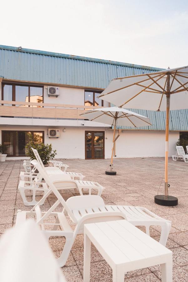 Amadina Garden Lozenets Exterior foto